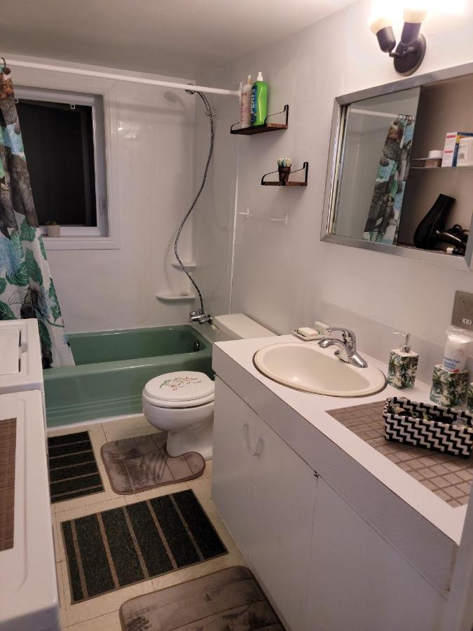 Vibrant Apartment In The Heart Of The Town Edmundston Luaran gambar