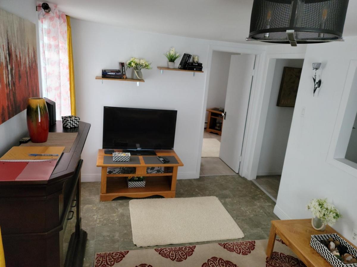 Vibrant Apartment In The Heart Of The Town Edmundston Luaran gambar
