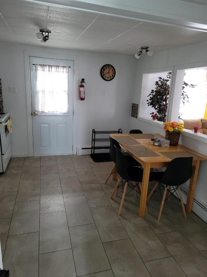 Vibrant Apartment In The Heart Of The Town Edmundston Luaran gambar